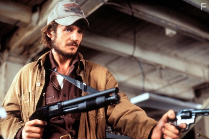 Liam Neeson in Ближайший родственник (1989)