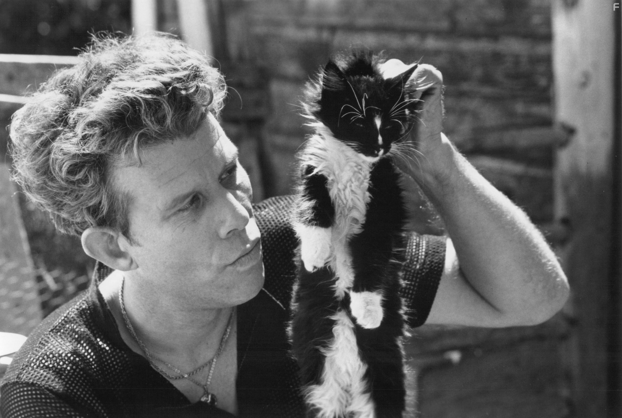 Tom Waits in Cold Feet (1989)