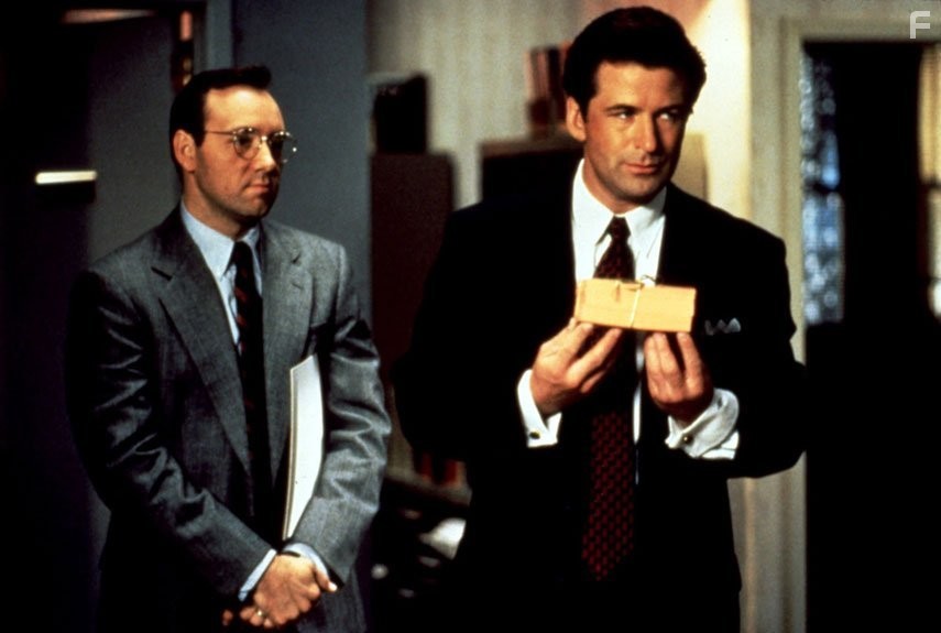 Kevin Spacey and Alec Baldwin in Гленгарри Глен Росс (Американцы) (1992)