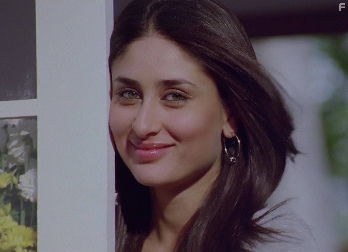 Kareena Kapoor in Случайный доступ (2011)