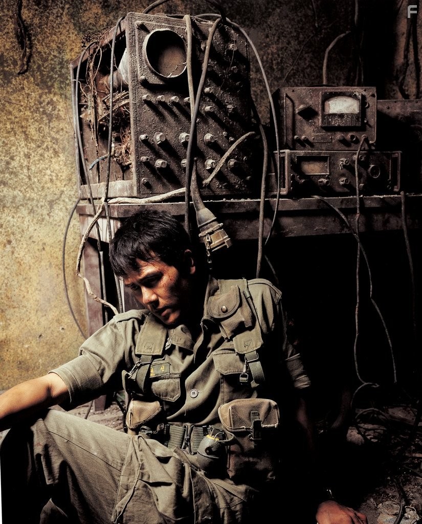 Woo-seong Kam in Точка R (2004)