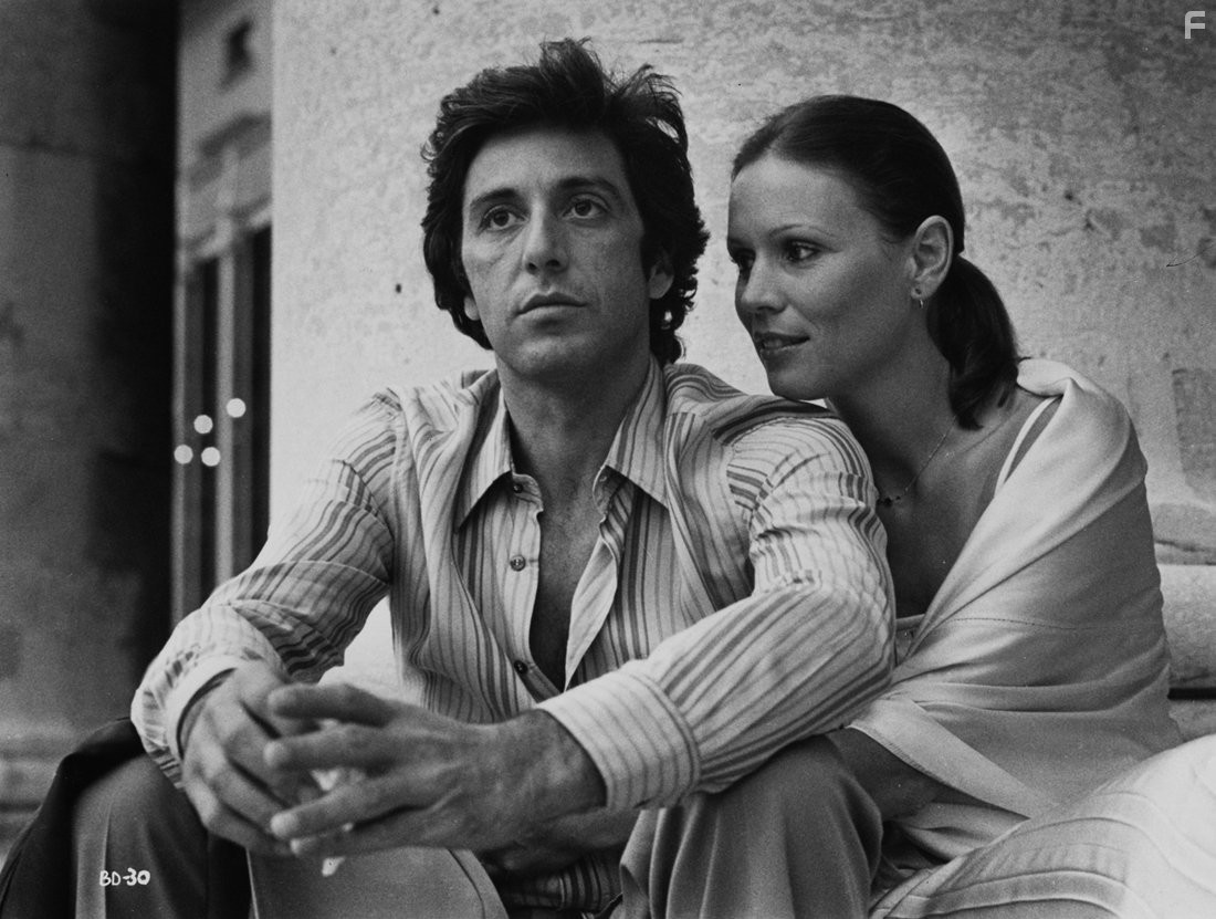 Al Pacino and Marthe Keller in Жизнь взаймы (1977)