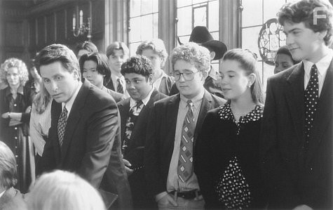 Emilio Estevez, Joshua Jackson, Matt Doherty, Marguerite Moreau, and Shaun Weiss in Могучие утята 3 (1996)