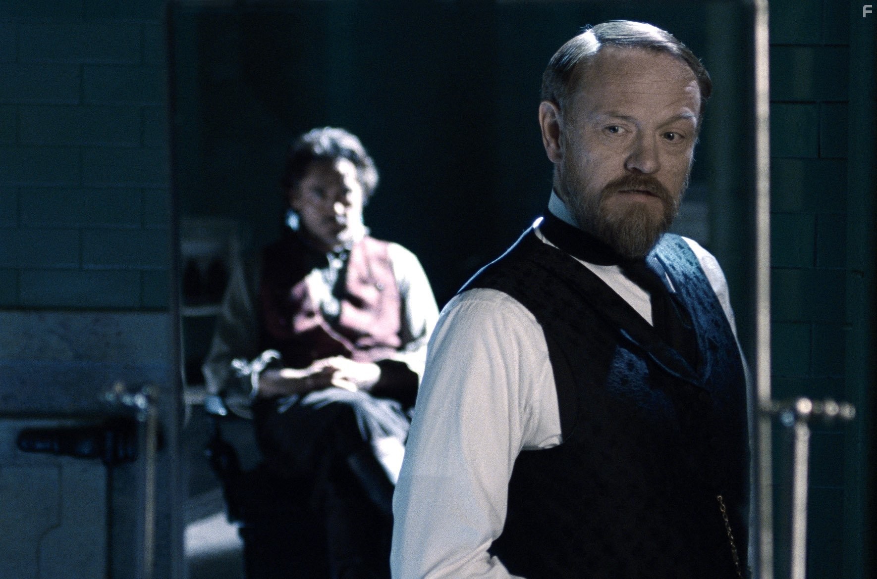 Robert Downey Jr. and Jared Harris in Шерлок Холмс: Игра теней (2011)