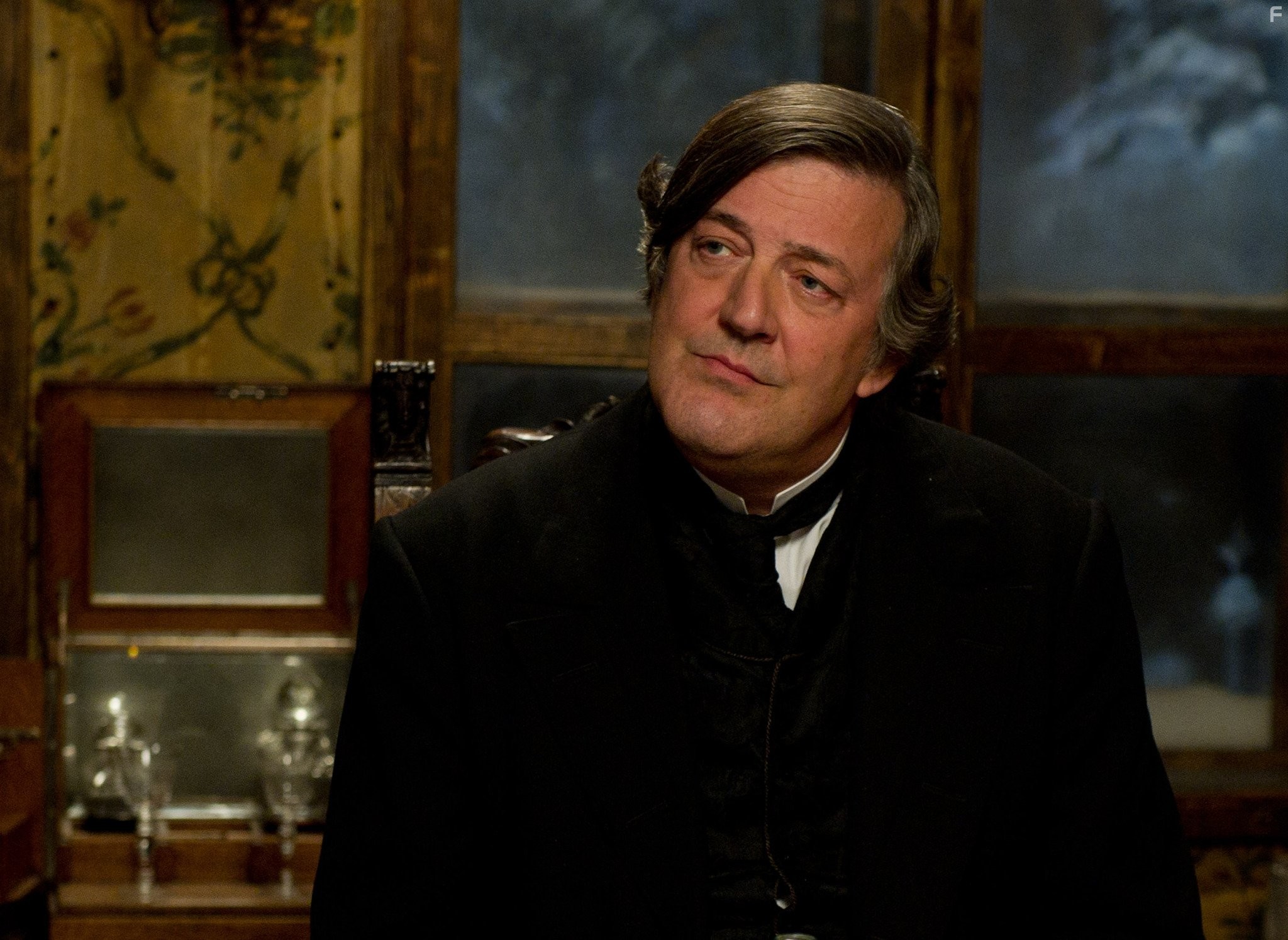 Stephen Fry in Шерлок Холмс: Игра теней (2011)
