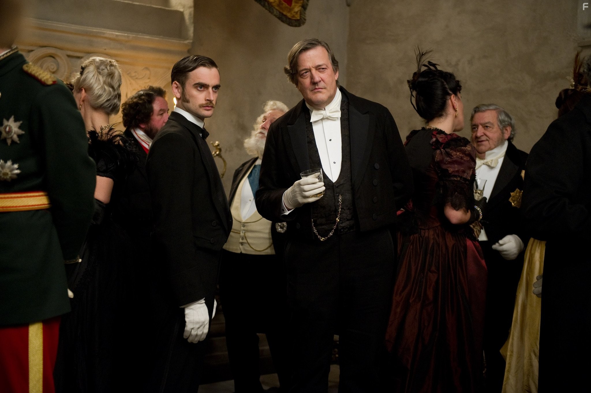 Stephen Fry in Шерлок Холмс: Игра теней (2011)