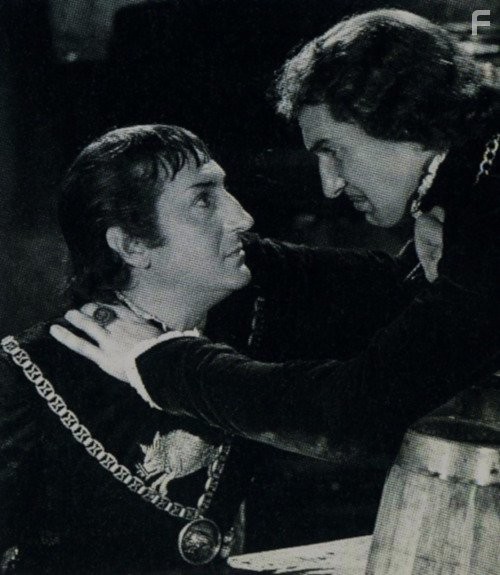 Vincent Price and Basil Rathbone in Tower of London (1939)