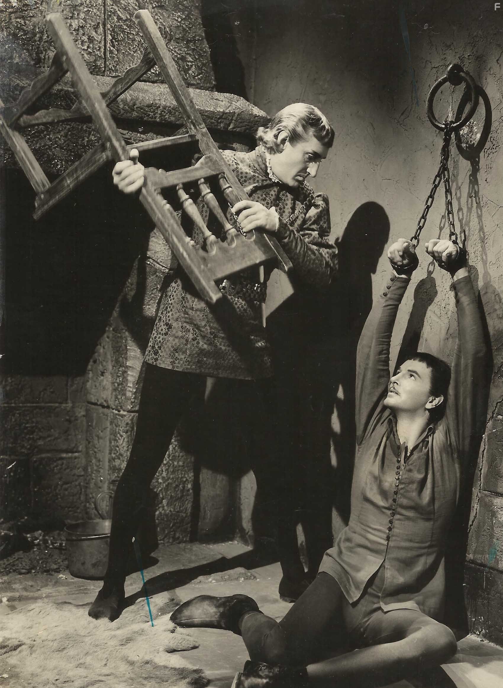Basil Rathbone and John Sutton in Tower of London (1939)