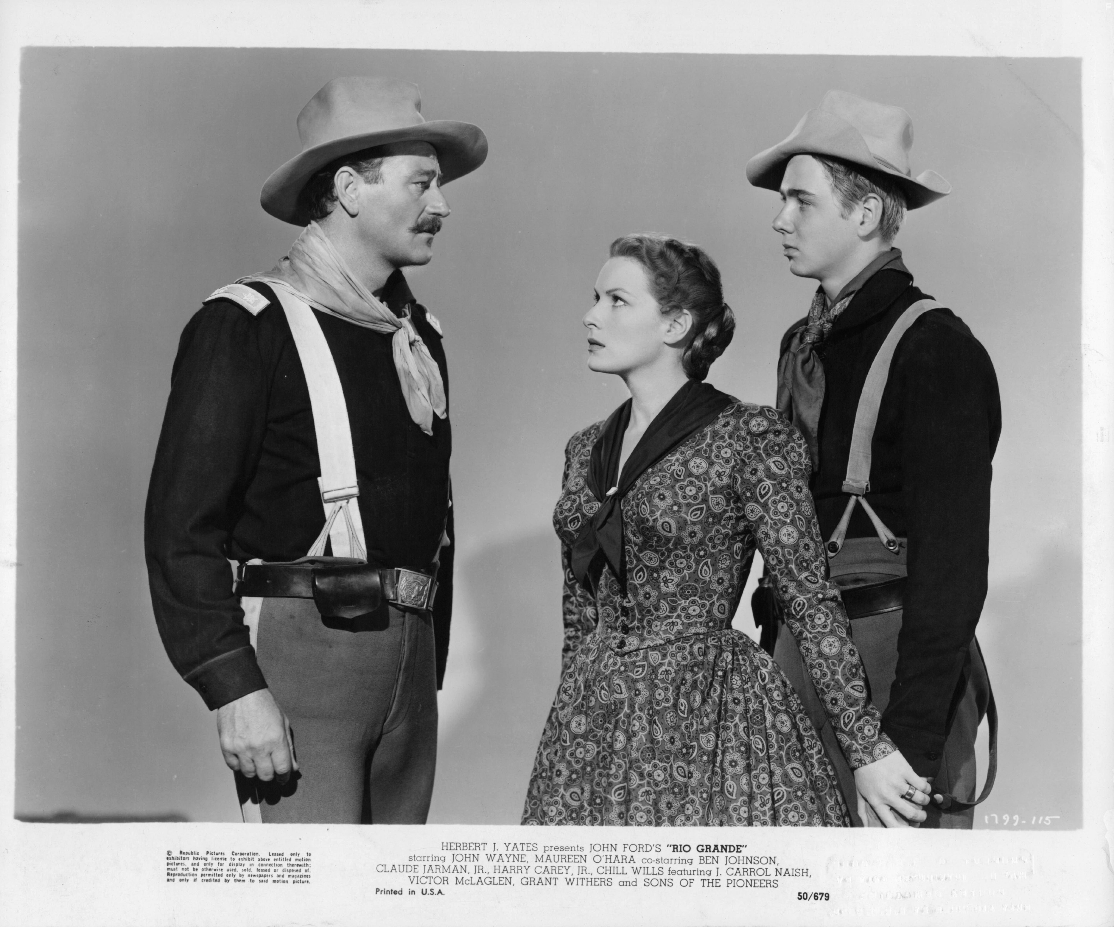 Maureen O'Hara, John Wayne, and Claude Jarman Jr. in Рио Гранде (1950)