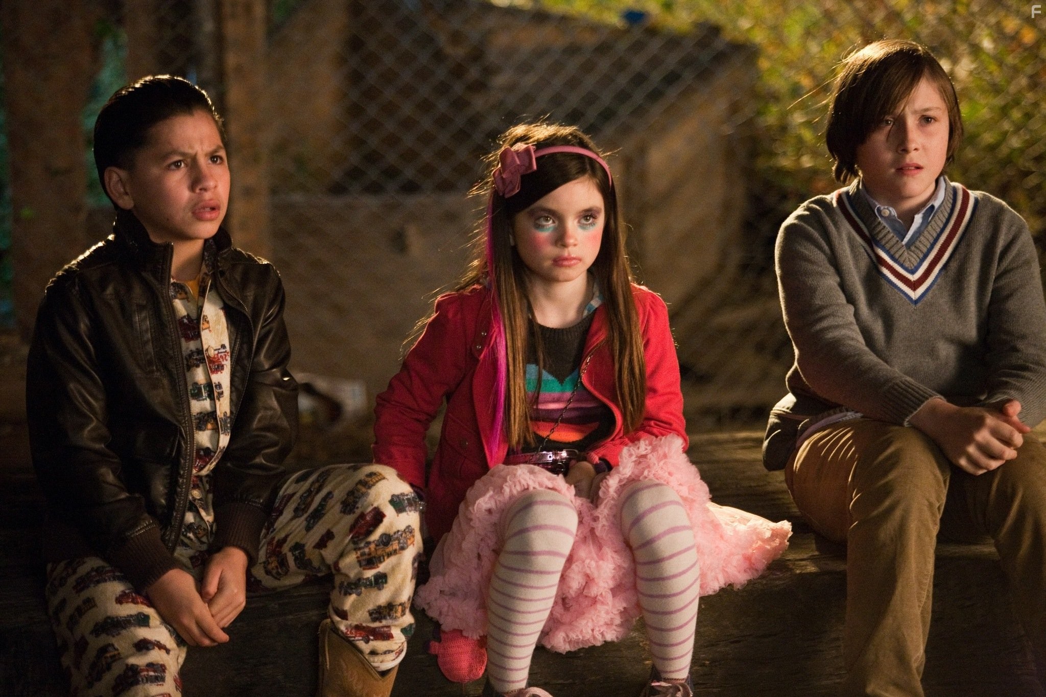 Max Records, Kevin Hernandez, and Landry Bender in Нянь (2011)
