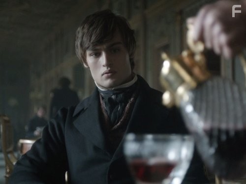 Douglas Booth in Большие надежды (2011)