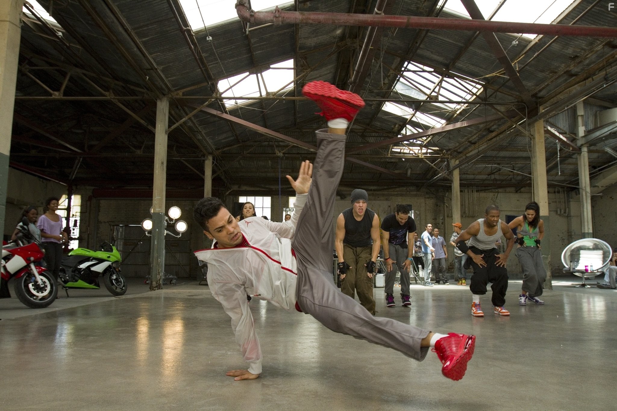 Christopher Shazar in Лапочка 2: Город танца (2011)