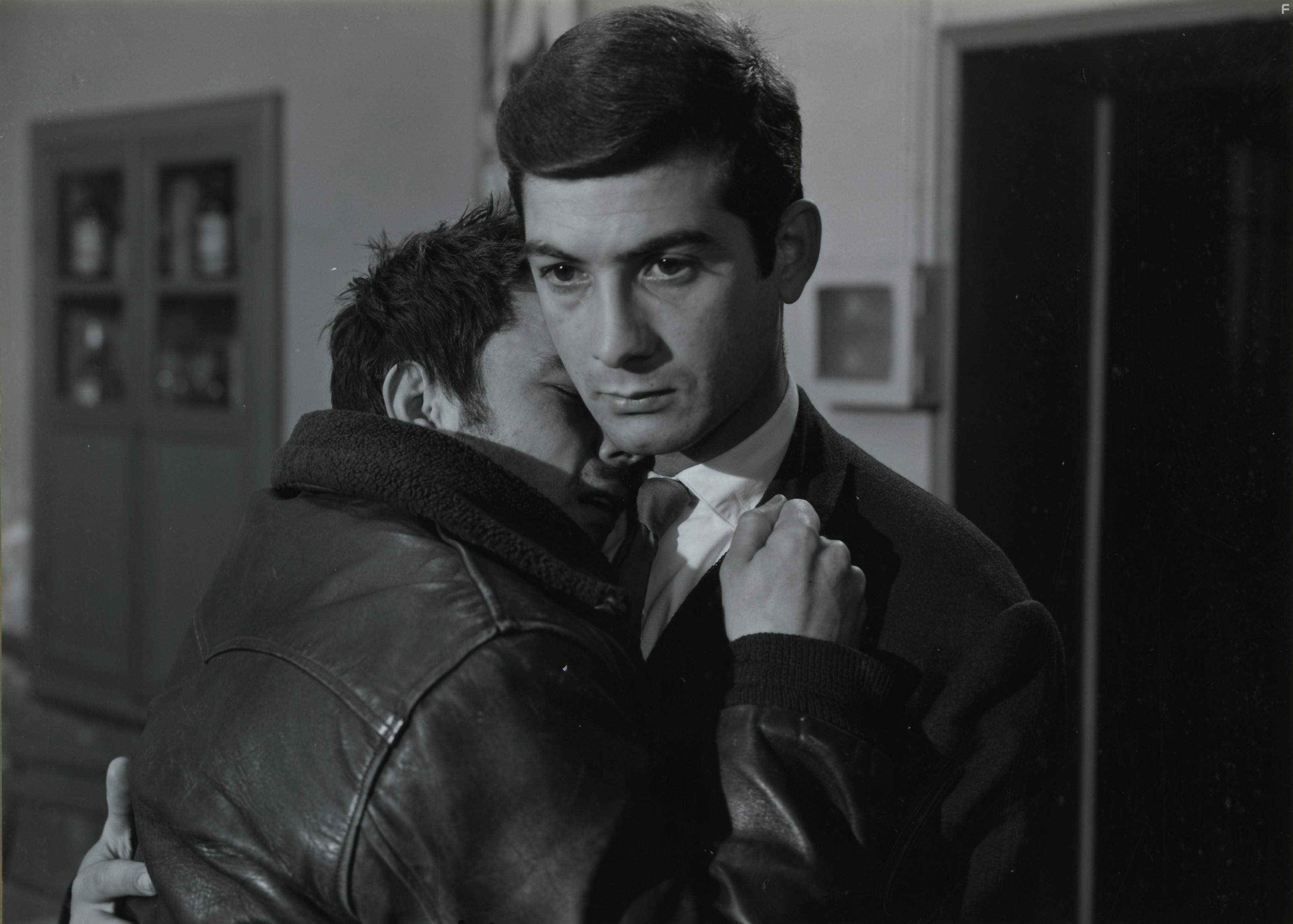 G?rard Blain and Jean-Claude Brialy in Красавчик Серж (1958)