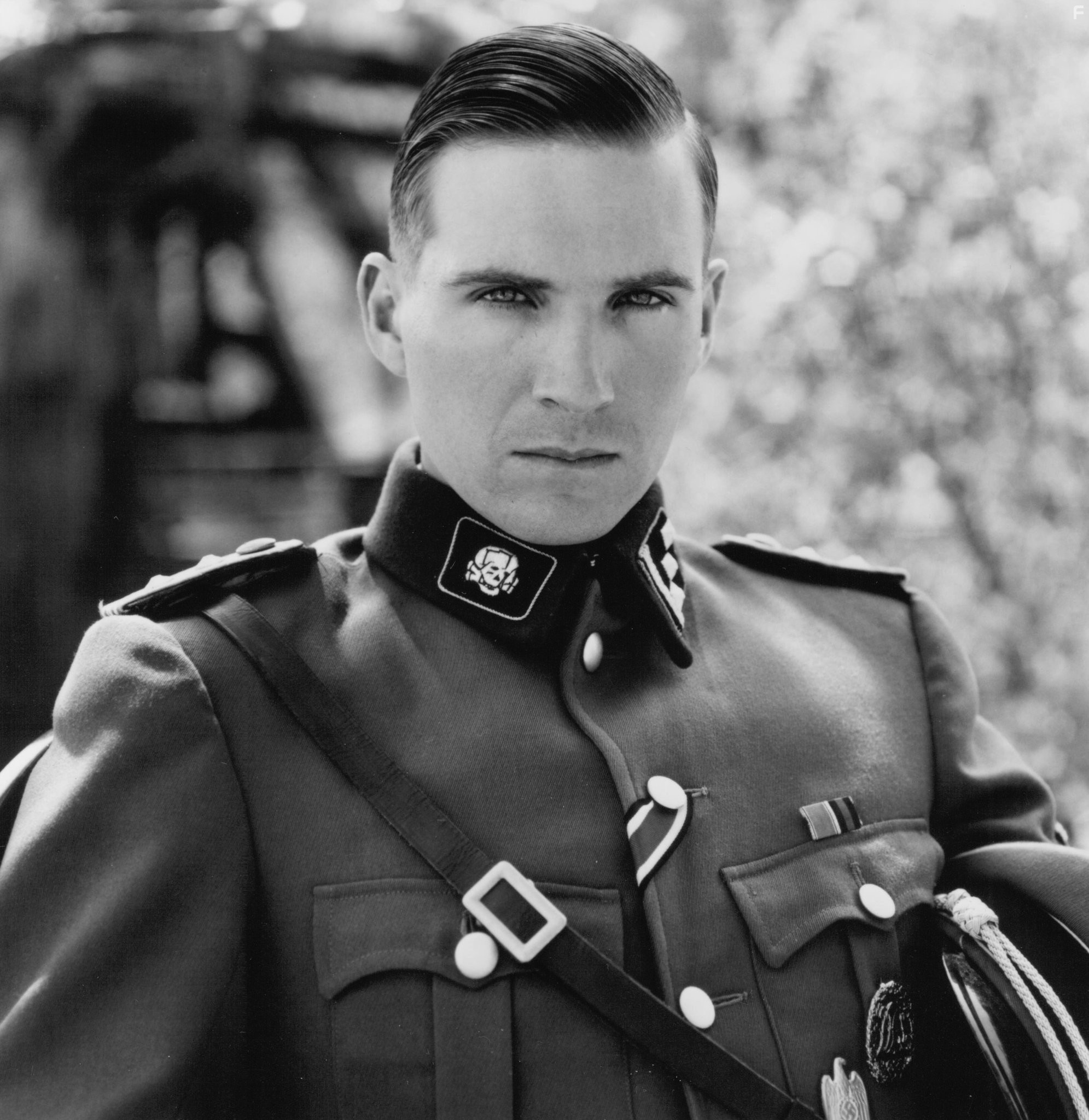 Ralph Fiennes in Список Шиндлера (1993)