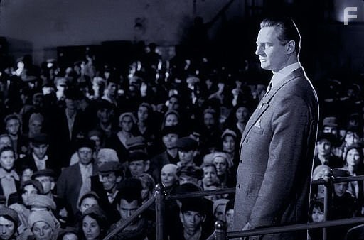 Liam Neeson in Список Шиндлера (1993)