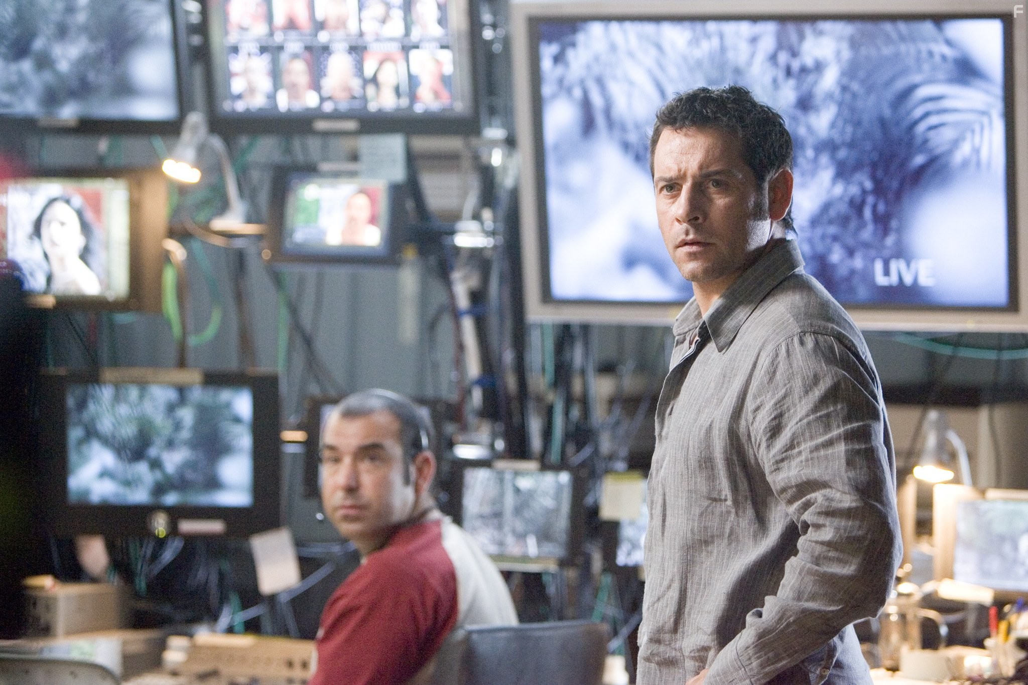 Rick Hoffman and Robert Mammone in Приговоренные (2007)