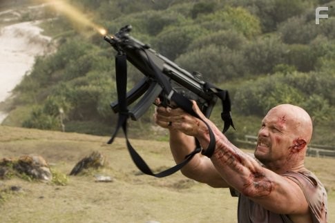 Steve Austin in Приговоренные (2007)