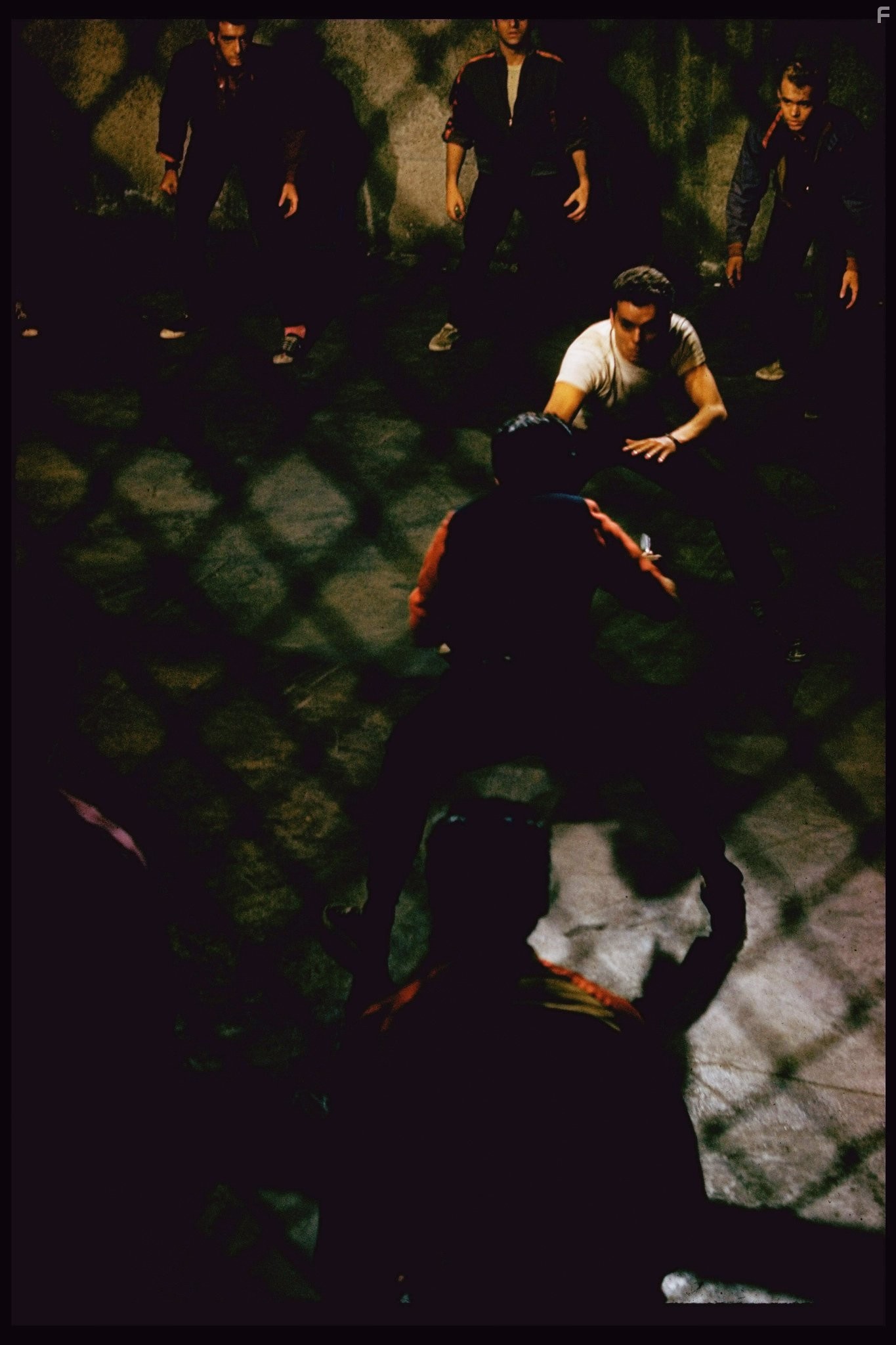 George Chakiris and Russ Tamblyn in Вестсайдская история (1961)