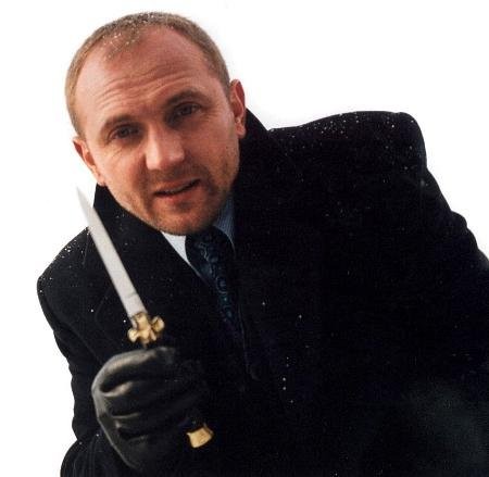 Andrzej Chyra in Долг (1999)