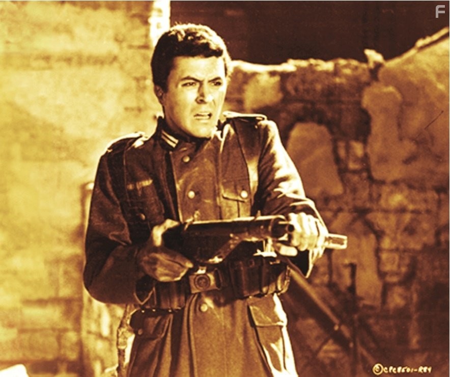 James Darren in Пушки Навароне (1961)