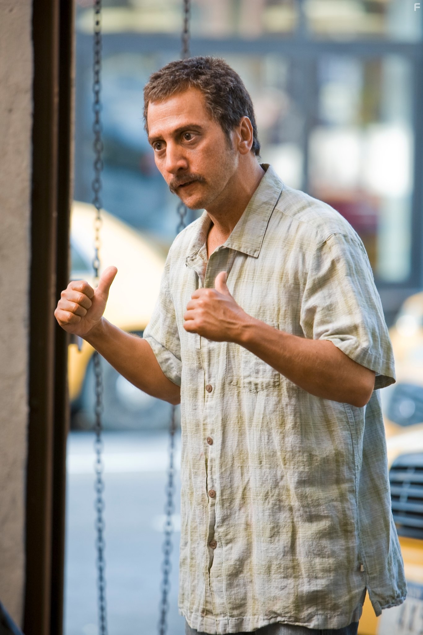 Rob Schneider in Не шутите с Zоханом! (2008)