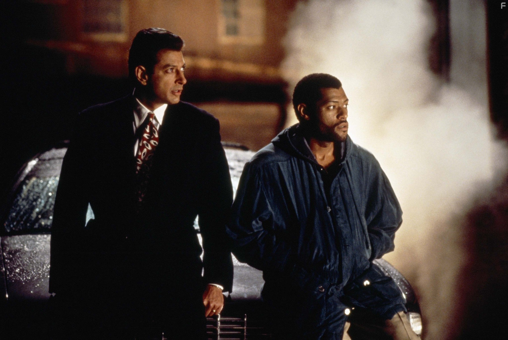Jeff Goldblum and Laurence Fishburne in Под прикрытием (1992)