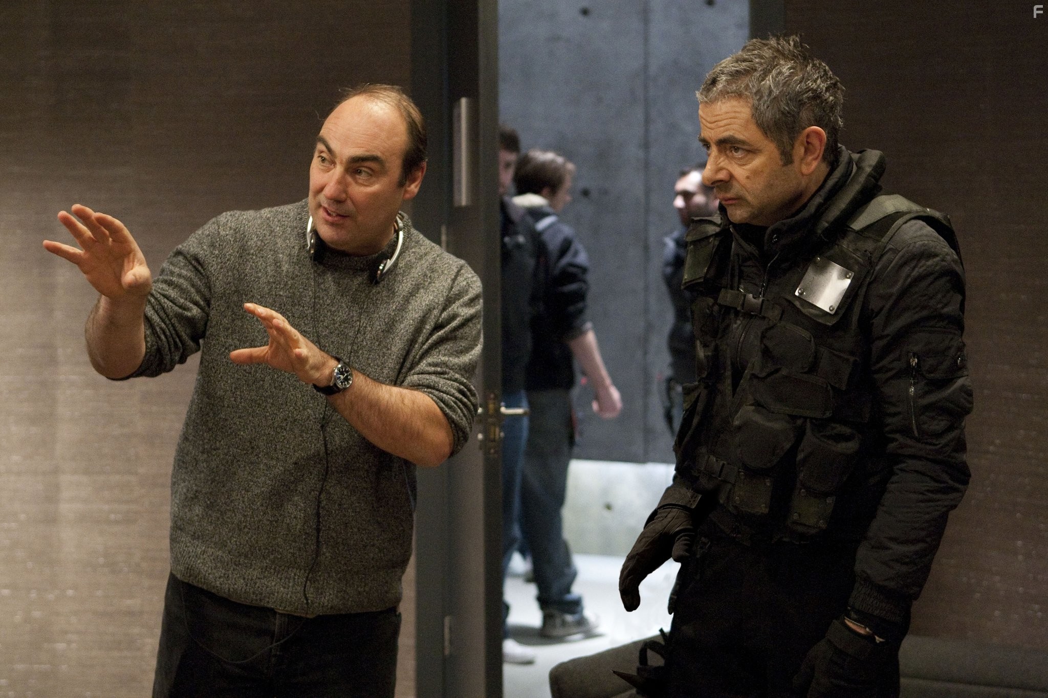 Rowan Atkinson and Oliver Parker in Агент Джонни Инглиш: Перезагрузка (2011)