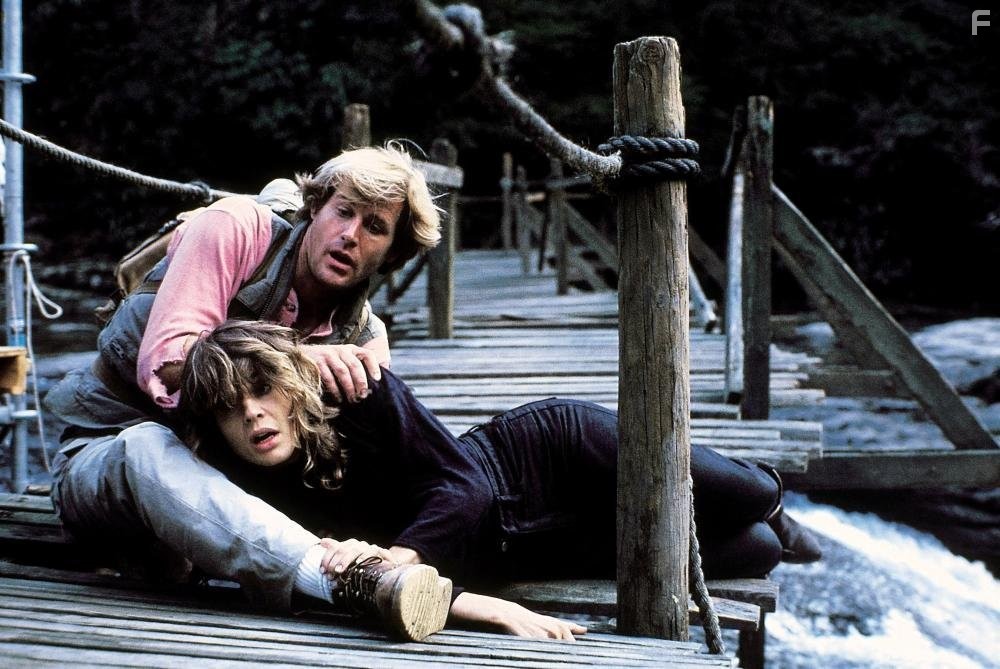 Linda Hamilton and Brian Kerwin in Кинг Конг жив (1986)