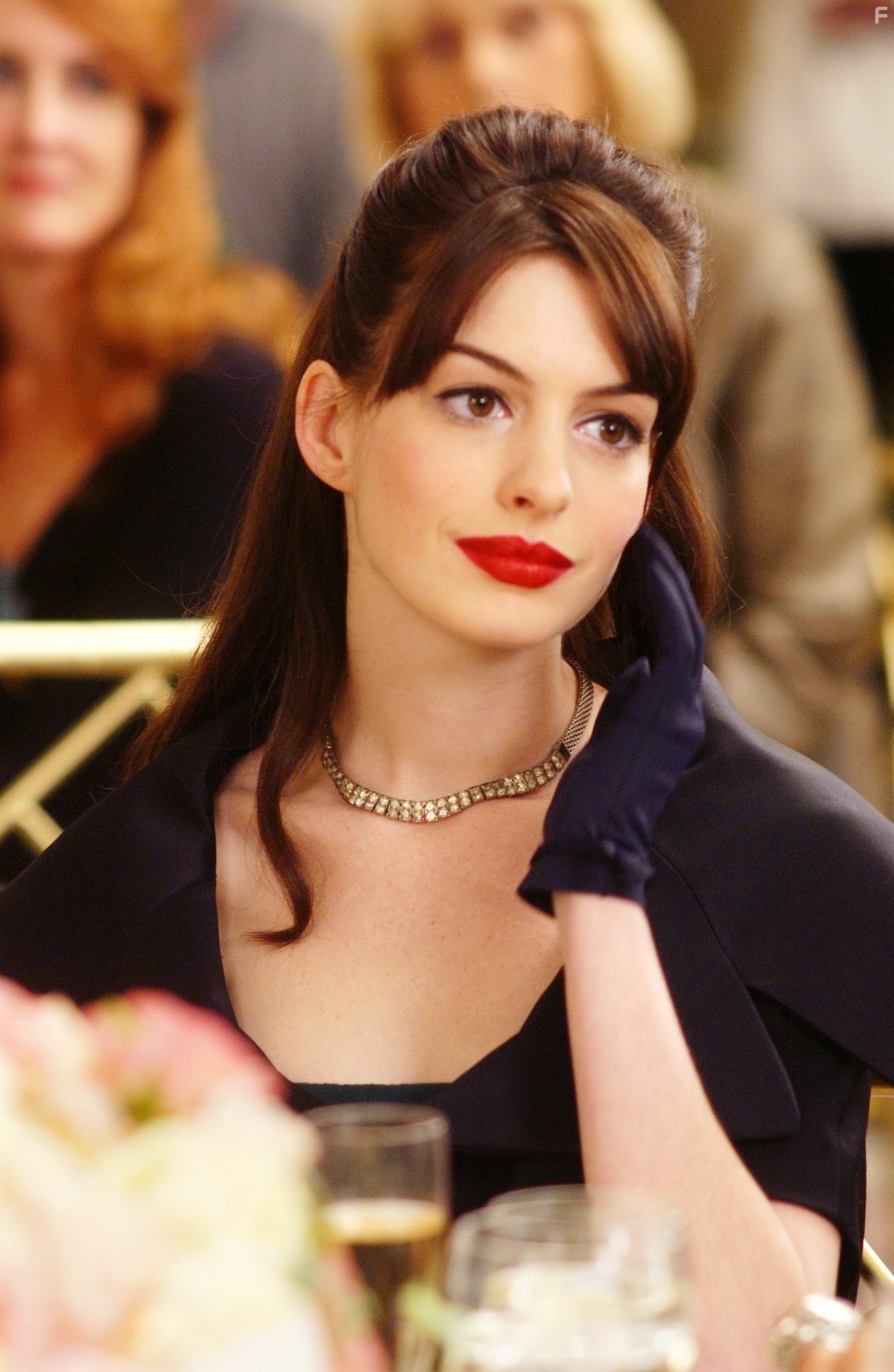 Anne Hathaway in Дьявол носит Prada (2006)