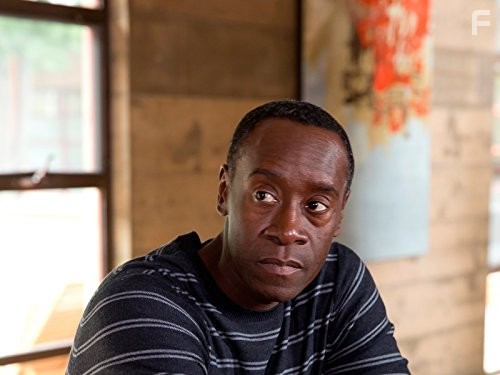 Don Cheadle in Обитель лжи (2012)