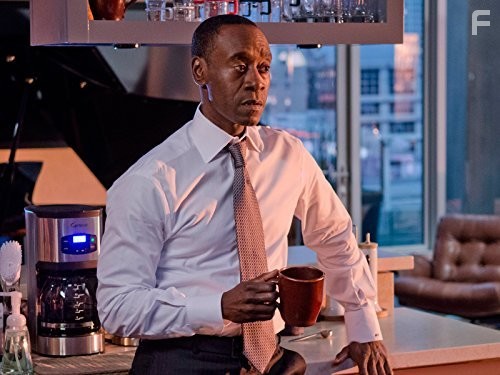 Don Cheadle in Обитель лжи (2012)