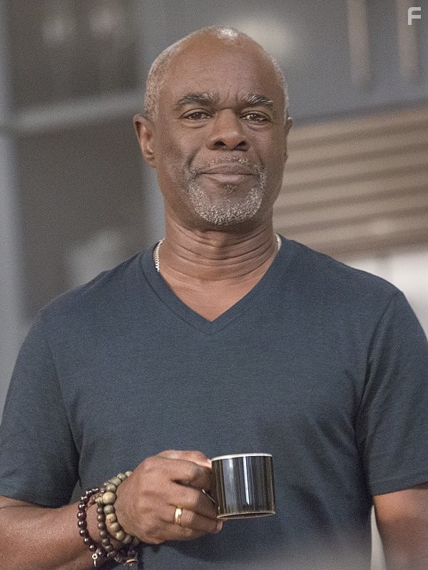 Glynn Turman in Обитель лжи (2012)