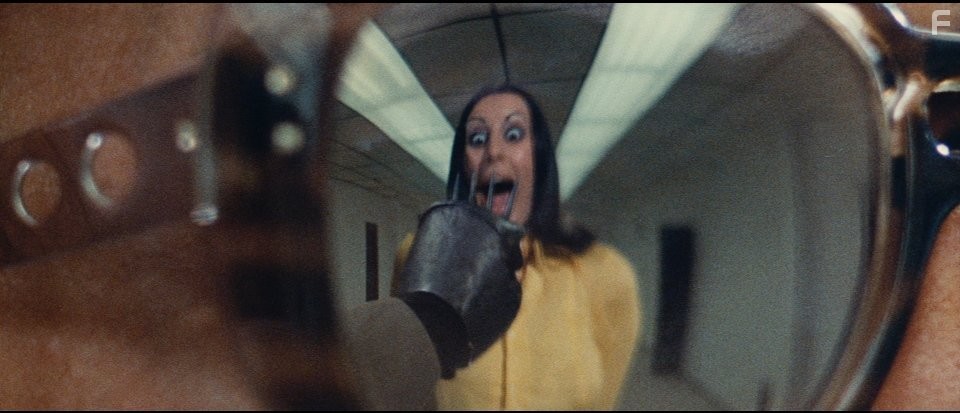 La morte accarezza a mezzanotte (1972)