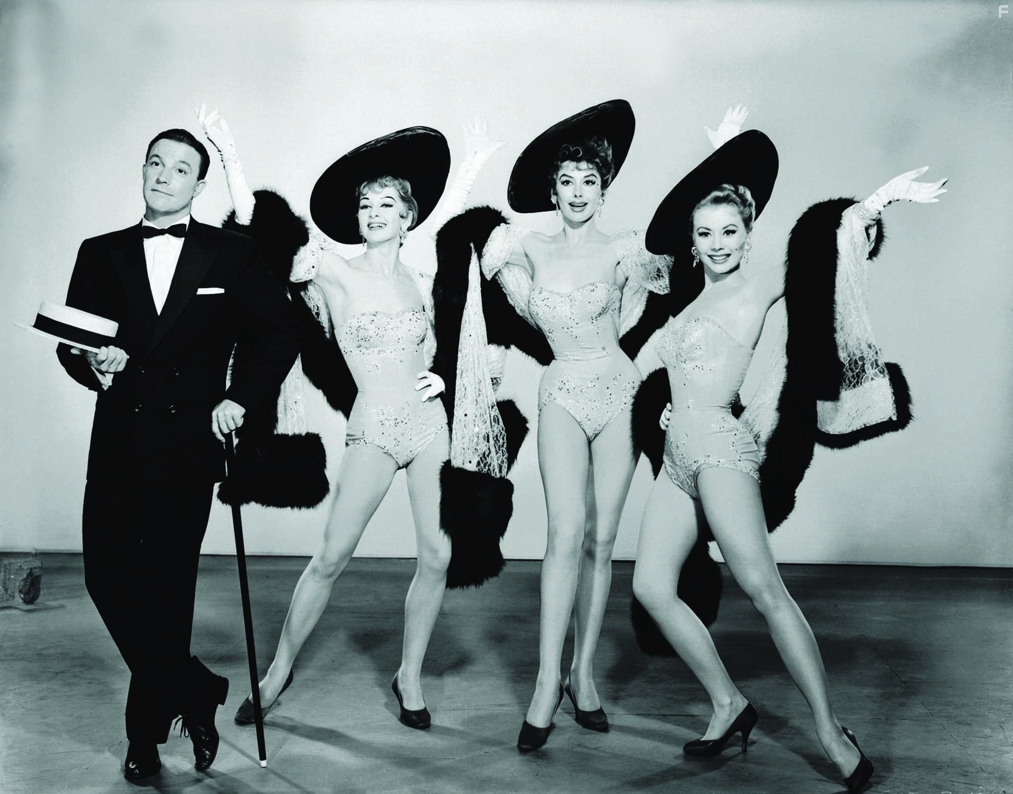 Gene Kelly, Taina Elg, Mitzi Gaynor, and Kay Kendall in Гёрлз (1957)