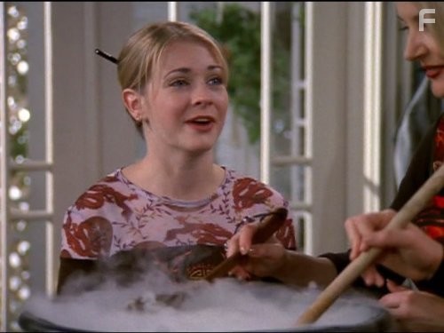 Melissa Joan Hart in Сабрина - маленькая ведьма (1996)