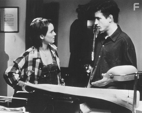 Winona Ryder and Dermot Mulroney in Лоскутное одеяло (1995)