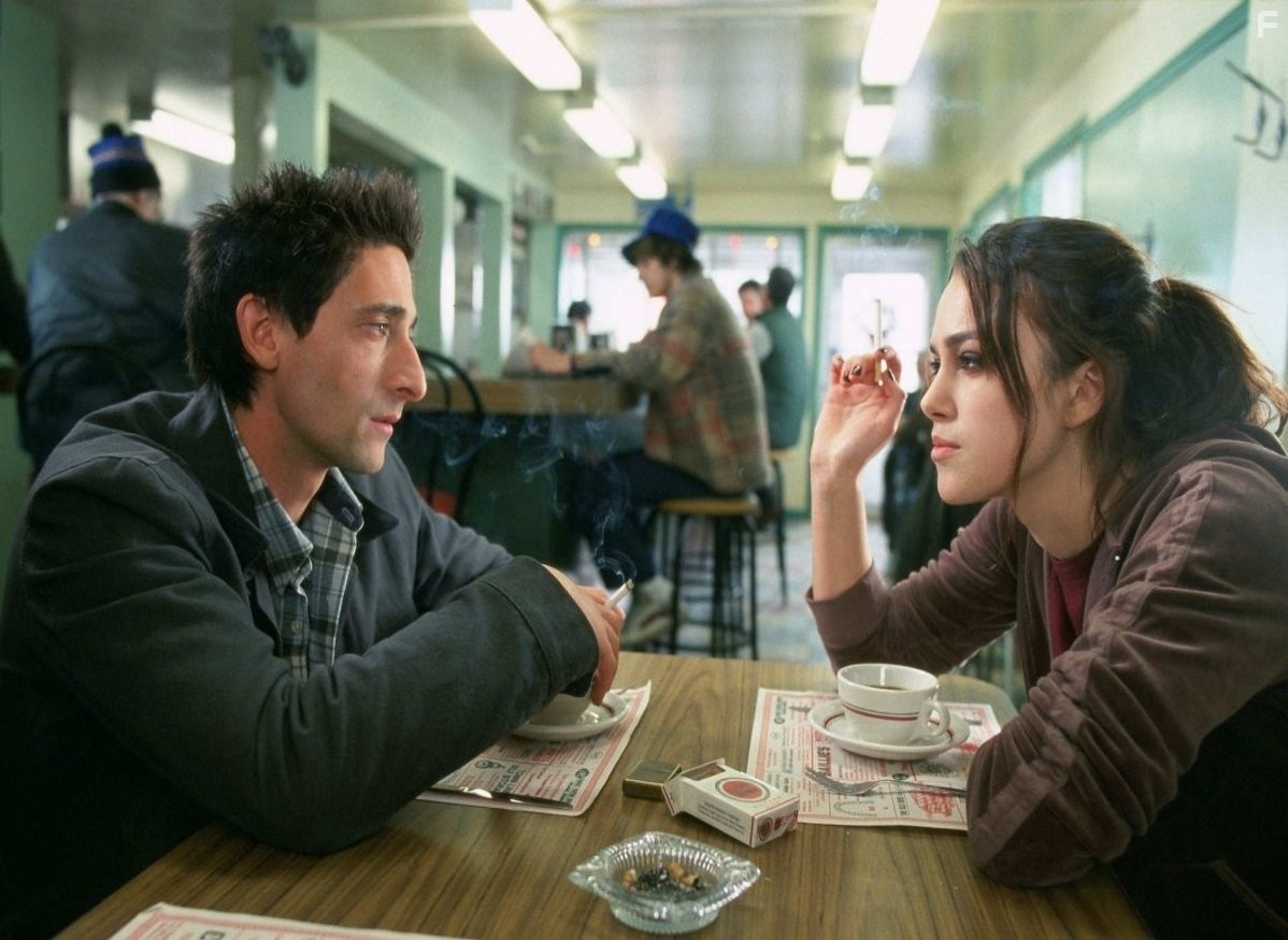 Adrien Brody and Keira Knightley in Пиджак (2005)