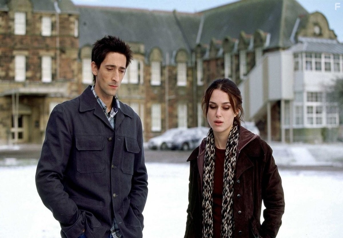 Adrien Brody and Keira Knightley in Пиджак (2005)