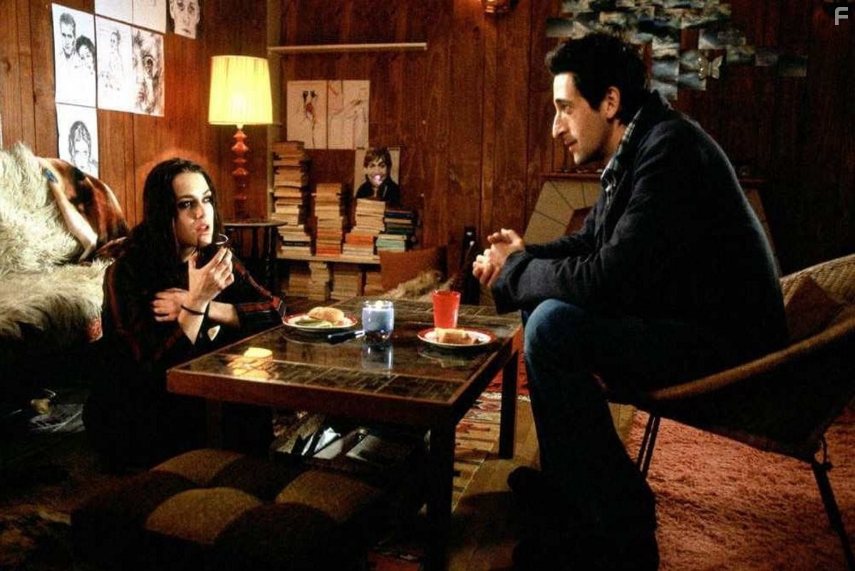Adrien Brody and Keira Knightley in Пиджак (2005)