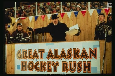 Burt Reynolds stars as Judge Burns