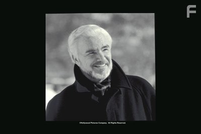 Burt Reynolds stars as Judge Burns