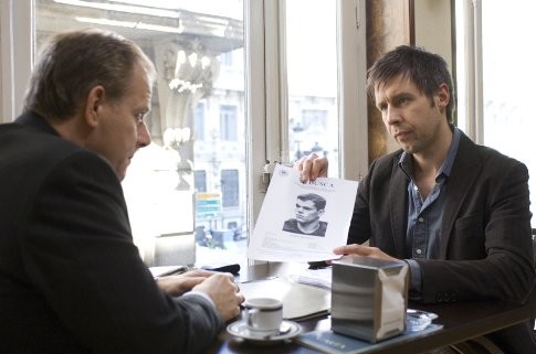 Paddy Considine and Colin Stinton in Ультиматум Борна (2007)