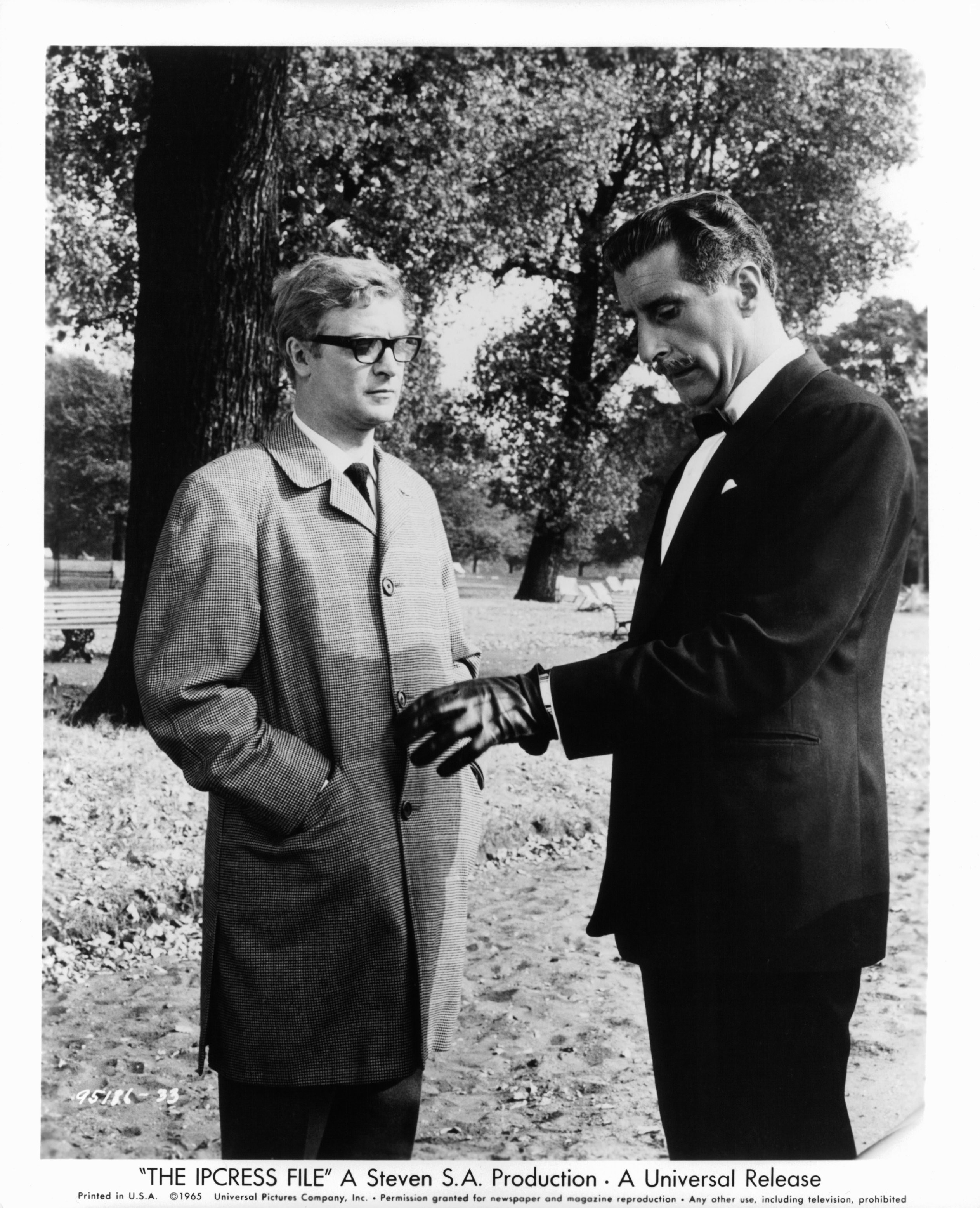 Michael Caine and Nigel Green in Досье Ипкресс (1965)