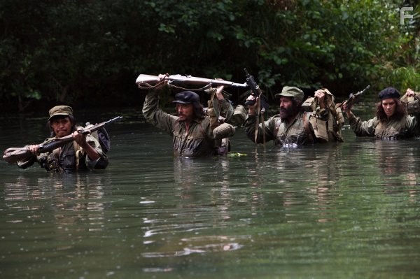 Franka Potente, Carlos Bardem, Jorge Perugorr?a, and Juan Salinas in Чe: Часть вторая (2008)
