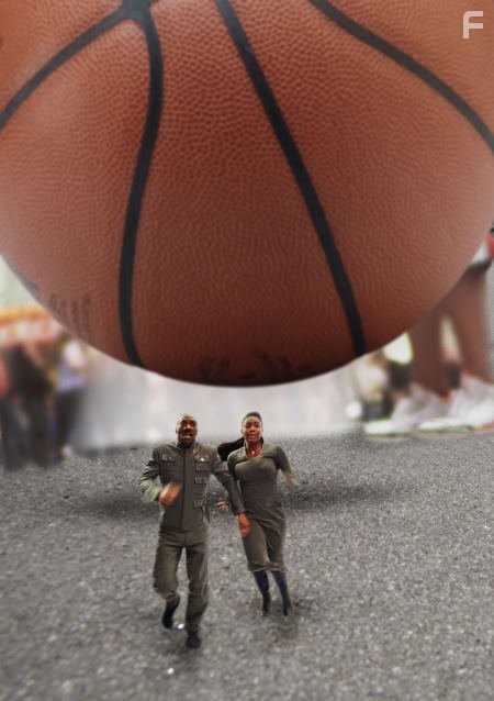 Eddie Murphy and Gabrielle Union in Знакомьтесь: Дэйв (2008)