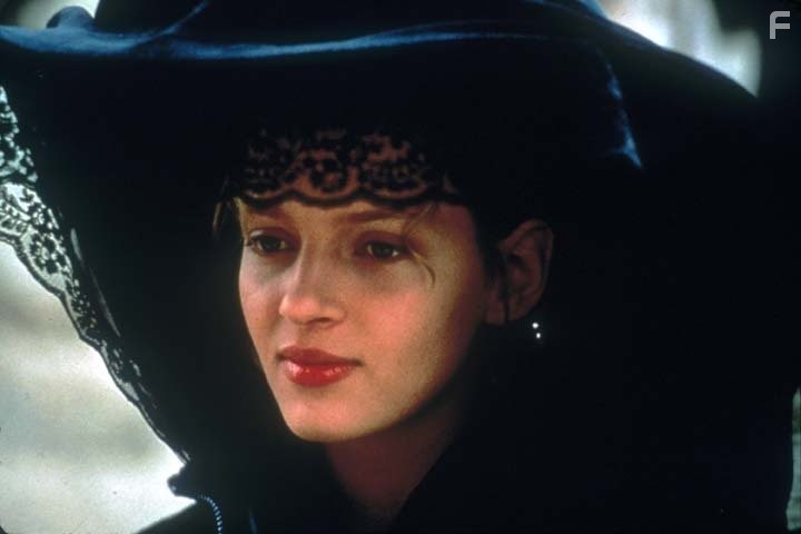 Uma Thurman in Приключения барона Мюнхгаузена (1988)