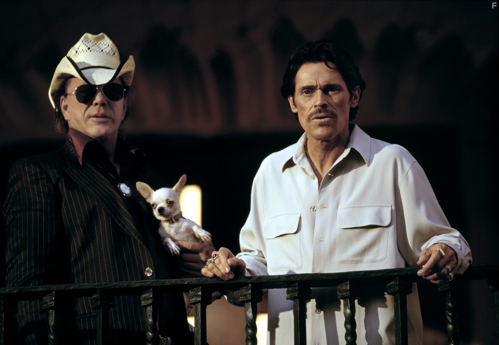 Willem Dafoe and Mickey Rourke in Однажды в Мексике: Отчаянный 2 (2003)