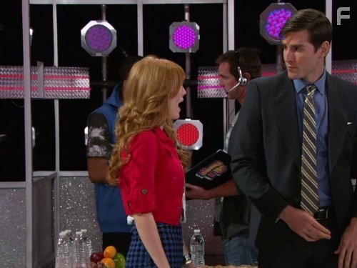 Jonathan Chase and Bella Thorne in Танцевальная лихорадка (2010)