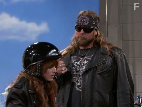 Bella Thorne and Kenneth Tipton in Танцевальная лихорадка (2010)