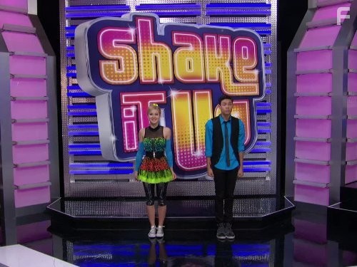 Roshon Fegan and Caroline Sunshine in Танцевальная лихорадка (2010)